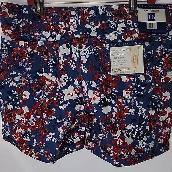 NWT Red White & Blue Floral Cuffed Shorts Size 16 Harborside Overcast Floral - Picture 5 of 9